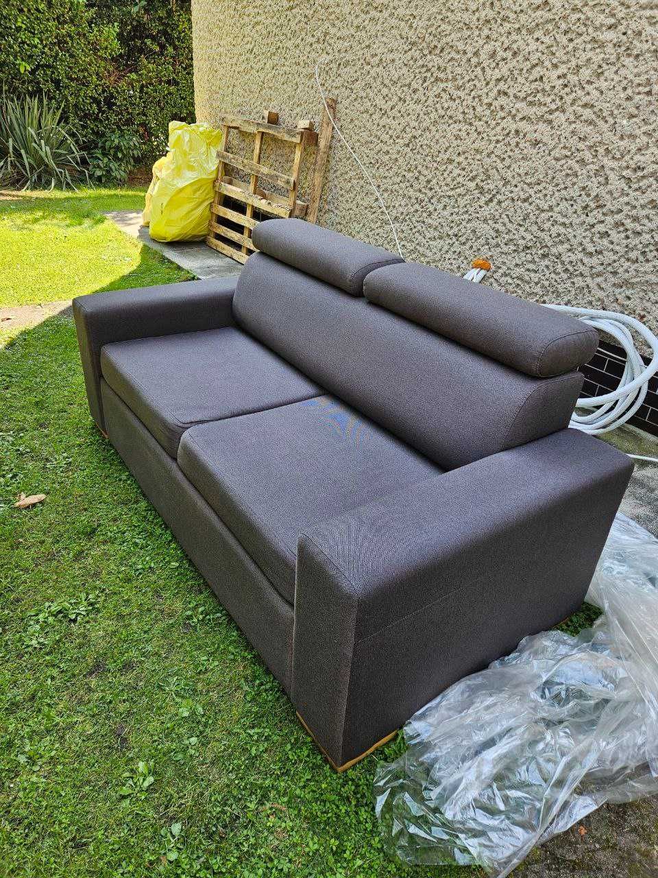 Sofa 2,5 osobowa z funkcją spania, rozkładana do przodu