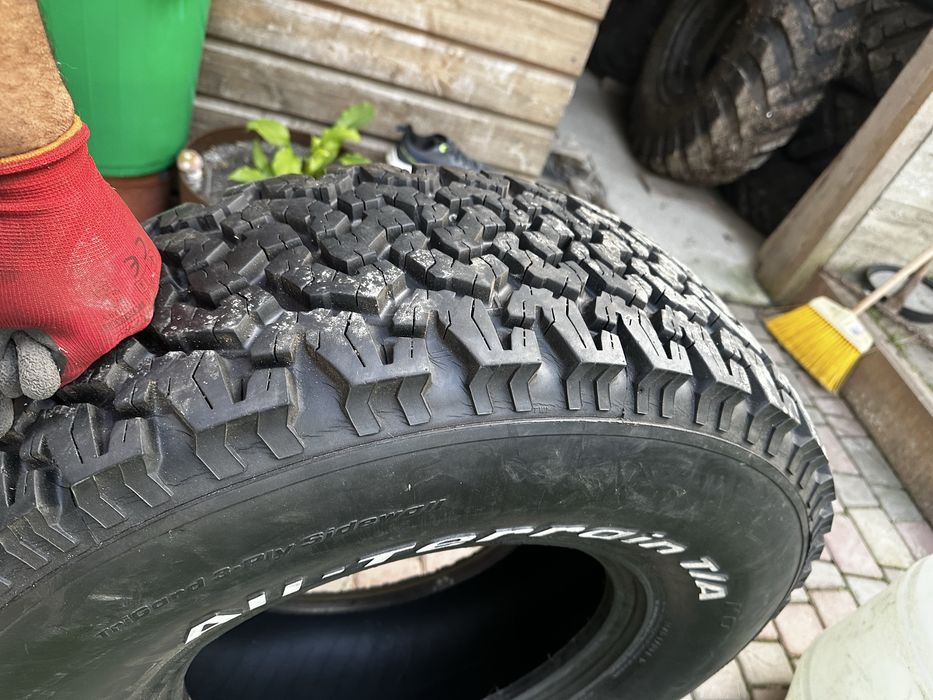 Продам колесо BFGoodrich All Terrain 295/75r16