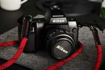 Nikon. 801 s + Nikkor 33-70 f3,3-4,5