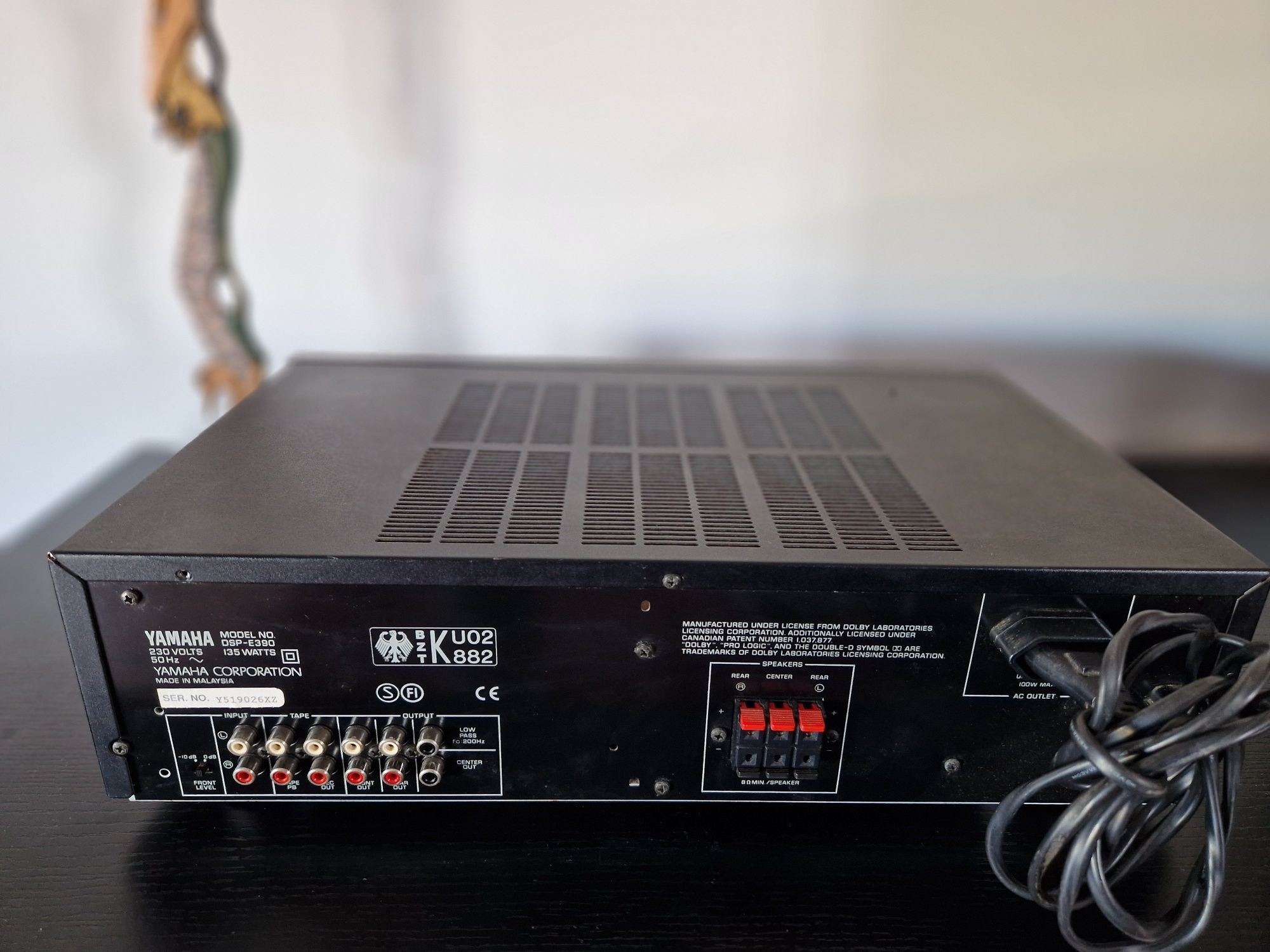 Amplificador/processador de 3 canais YAMAHA DSP E390