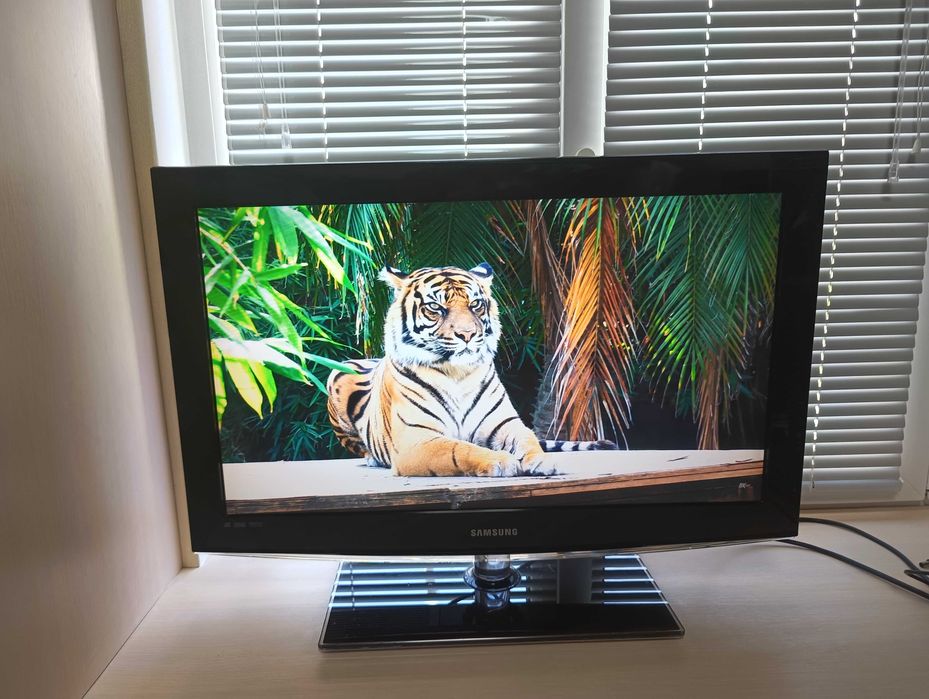 Монітор-телевізор 32" Samsung Телевизор-Монитор