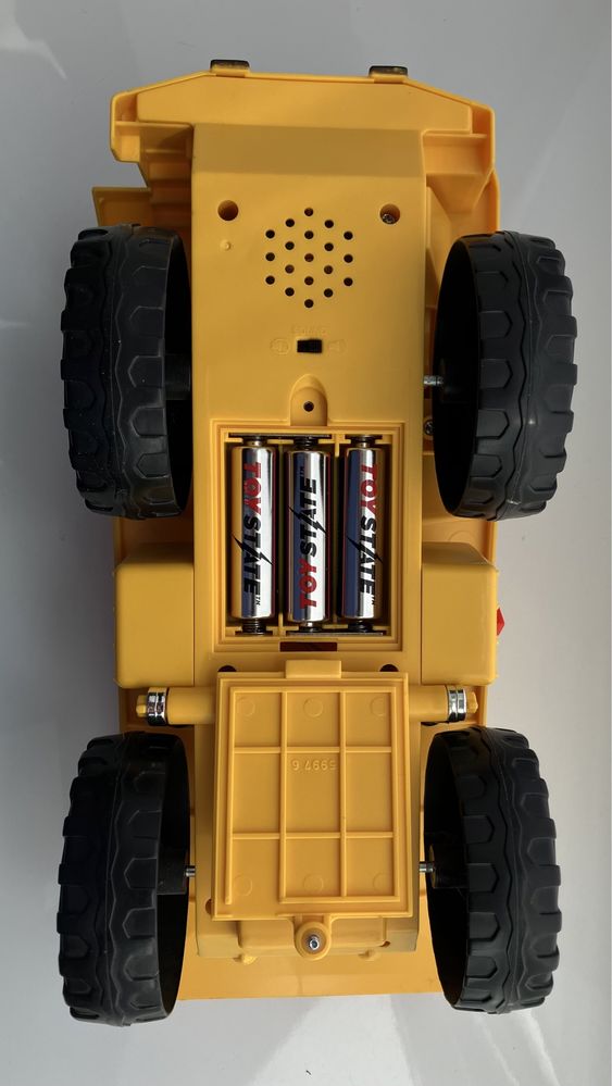 CATERPILLAR (электрогрузовик)
