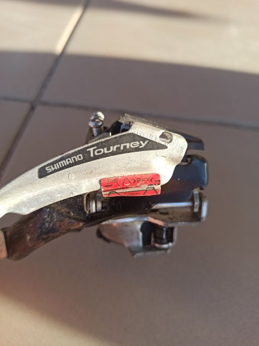 Передній перимикач shimano tourney