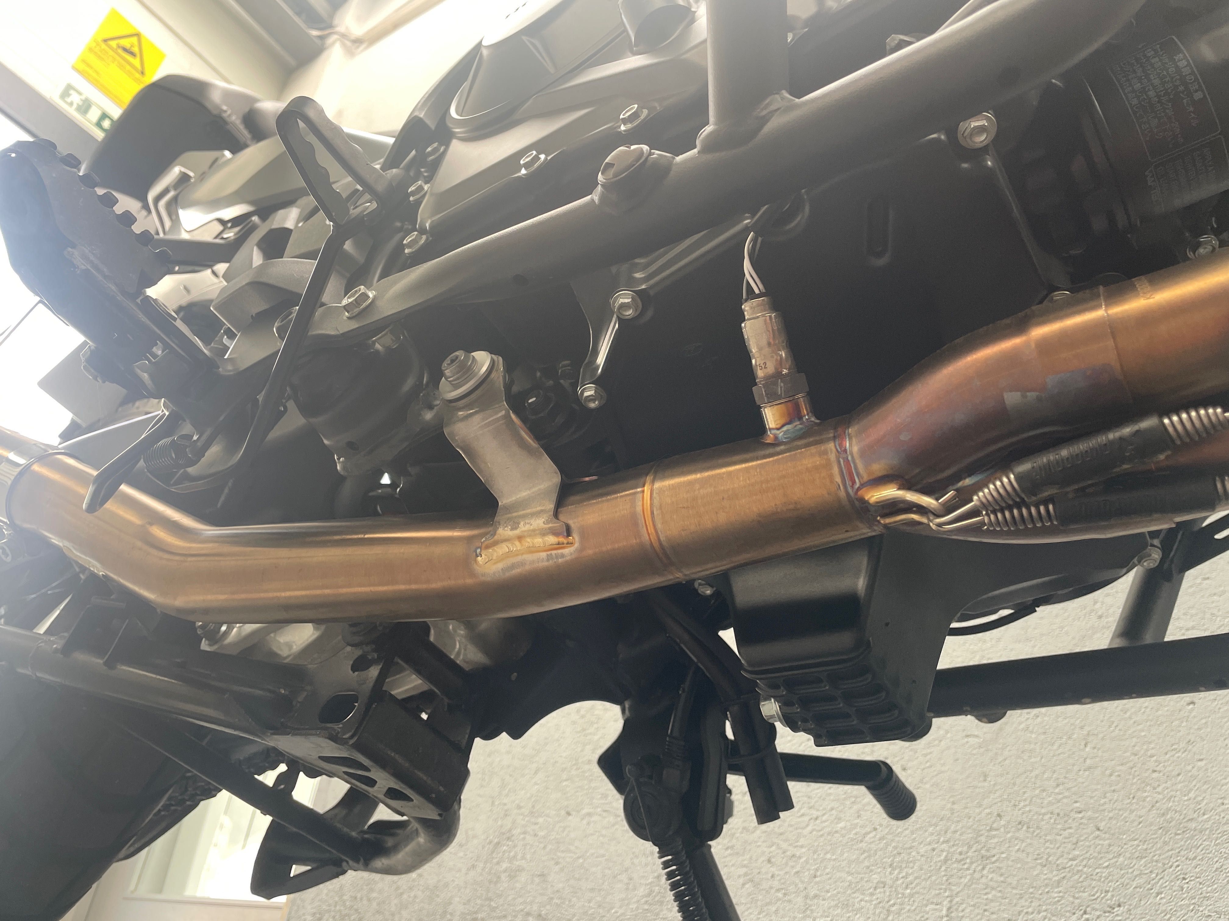 Linha completa Akrapovic- Ponteira + colector para honda transalp 750