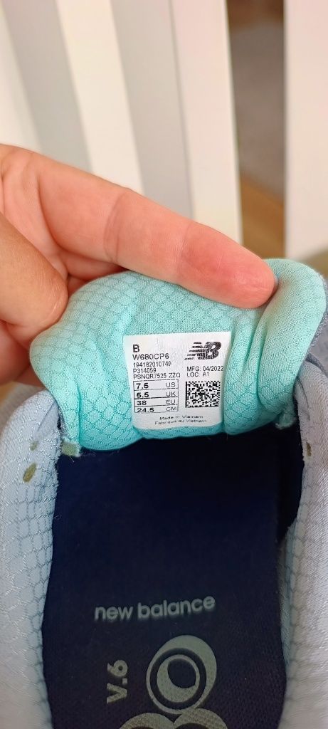 New Balance r. 37-37,5 wkładka 23,8cm