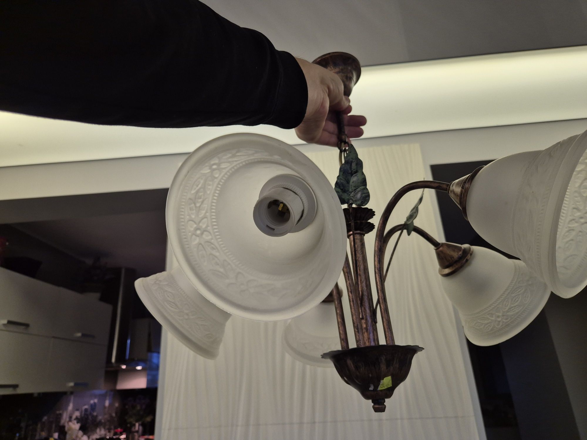 Lampa wisząca nowa