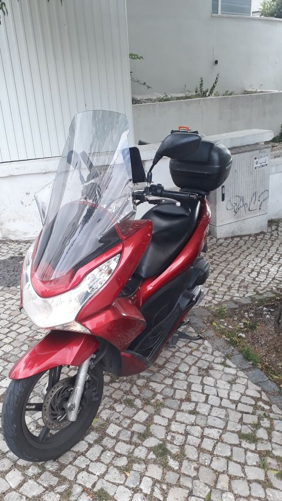 Alugo mota pcx (rent) ou NMax