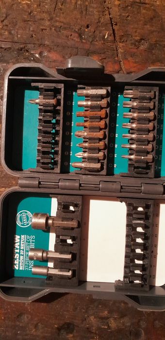 Zestaw bitów niekompletne