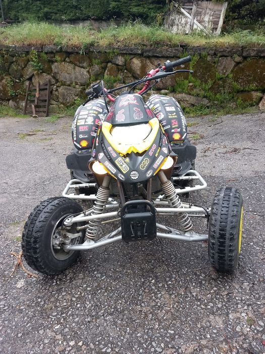 Moto 4 bombardier 650cc