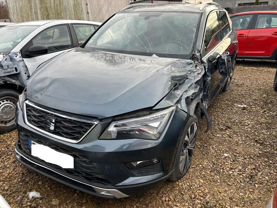 Seat Ateca 100ps, lekko uszkodzony airbagi ok jezdzi