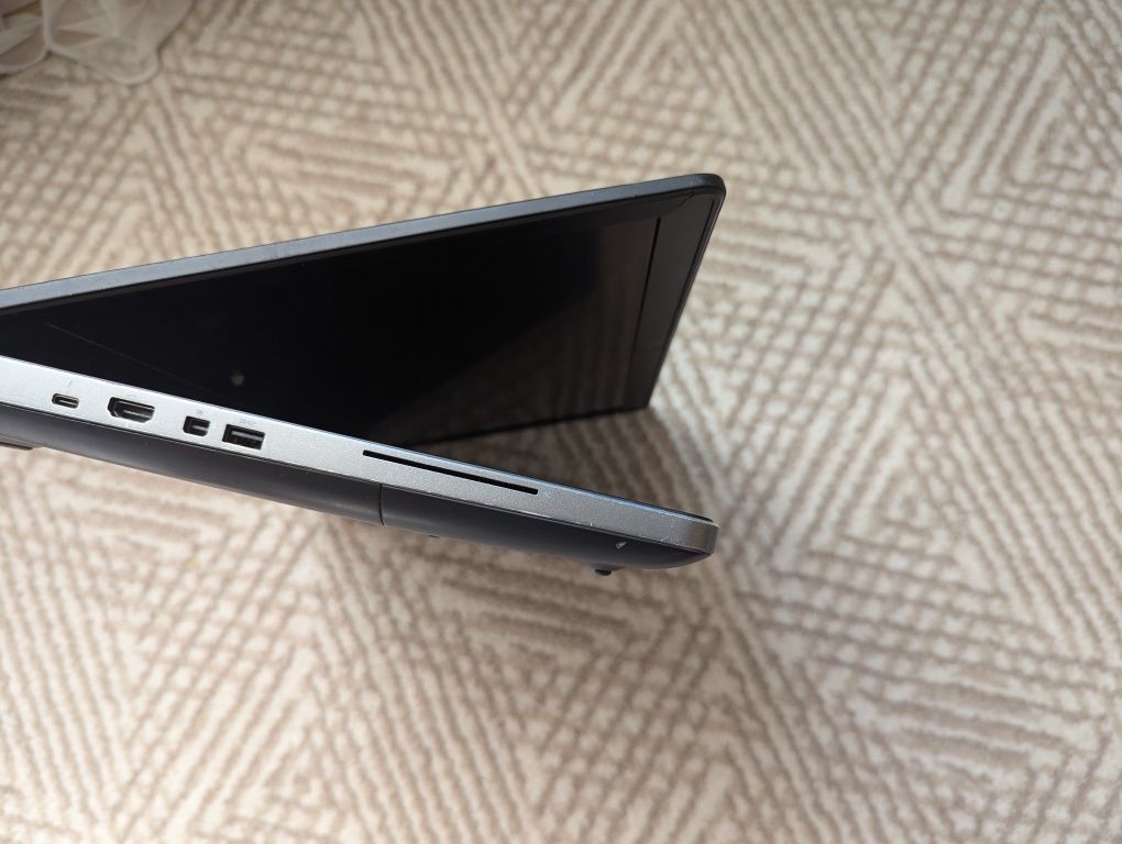 Ігровий ноутбук Dell precision 7710