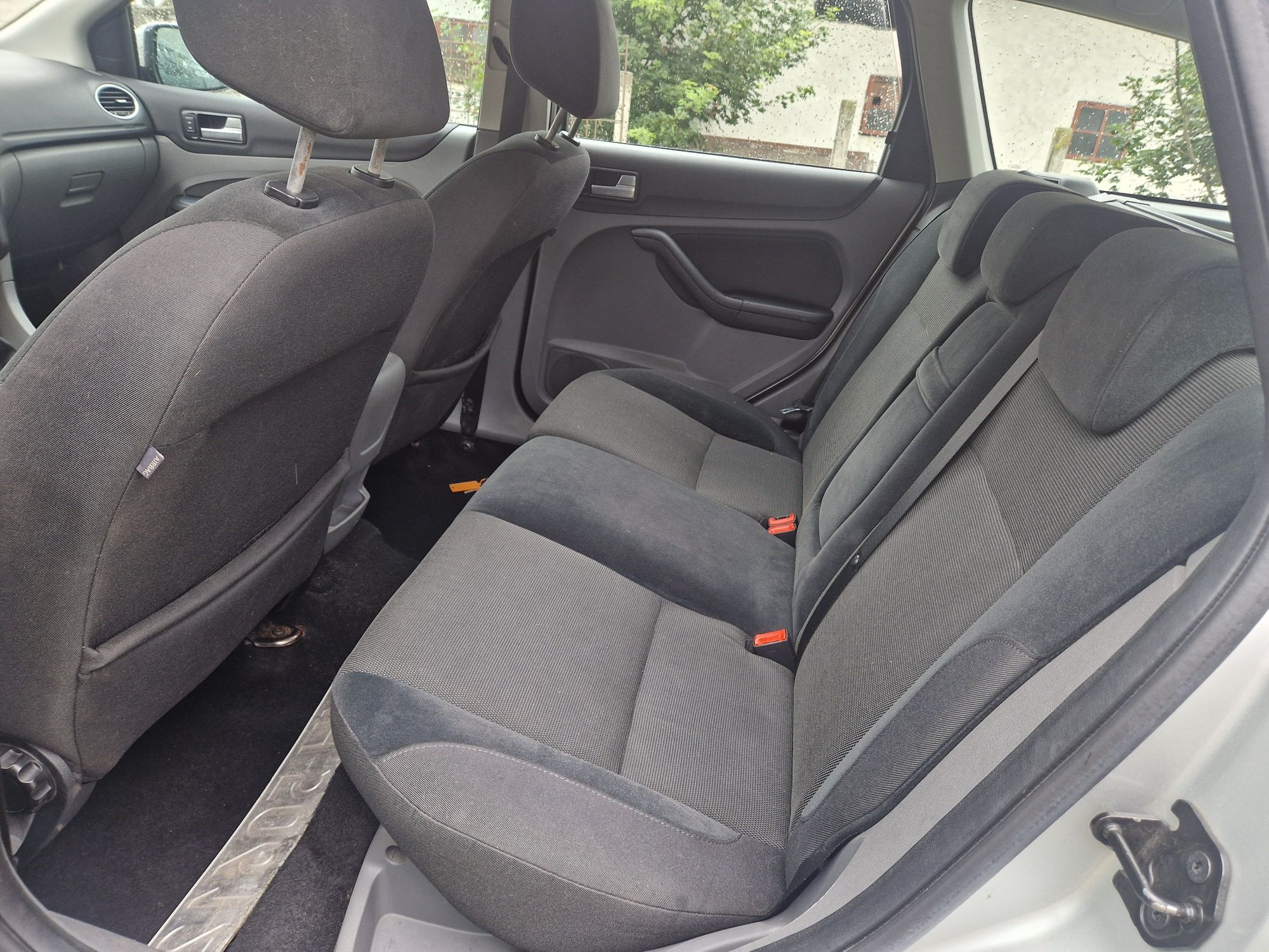 Focus Mk2 1.6 tdci Części Lakier DA3