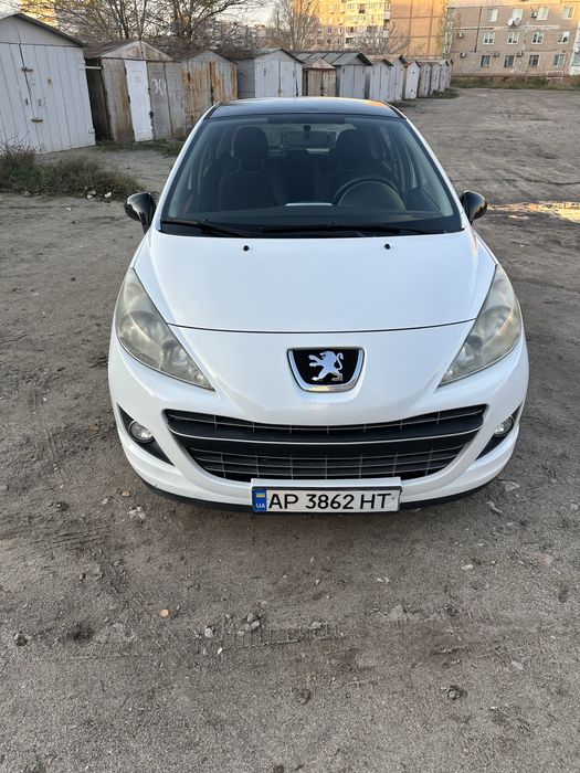 Продам Peugeot 207 2011 року турбодизель 1.6