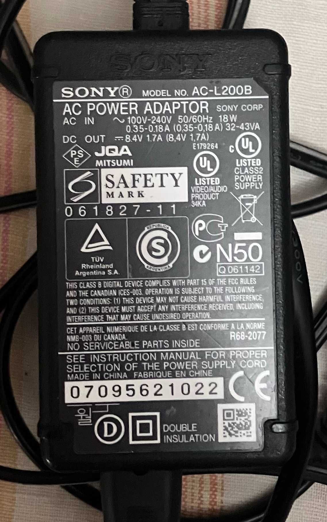Камера SONY DCR-SR42