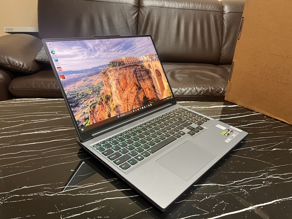 Новый Legion slim 5 qhd Ryzen 7-7435hs Rtx 4070 ddr5-16 ssd 1000