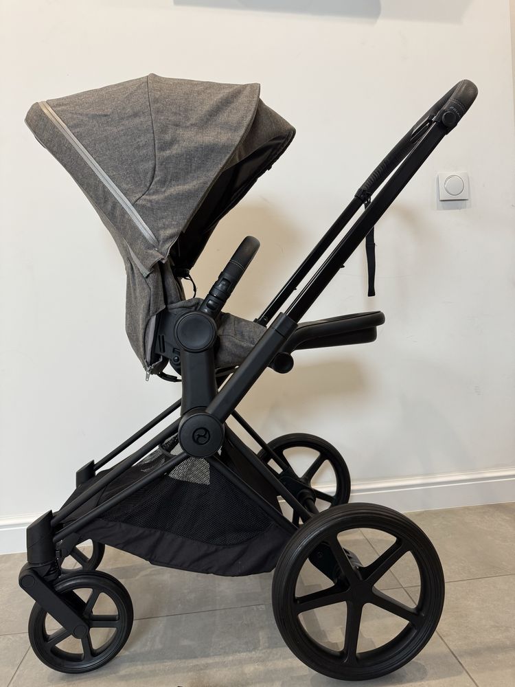 Spacerówka Cybex Priam 4.0 Manhattan Grey / Black Matt