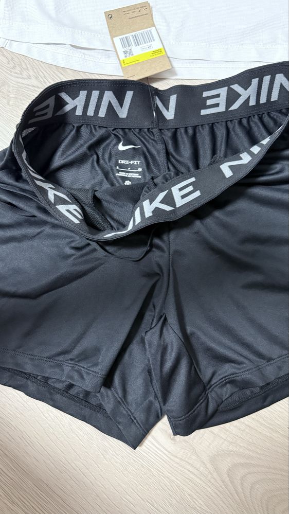 Шорти жіночі Nike s/m нові