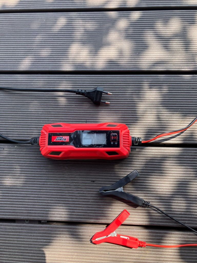 2 capacetes + carregador bateria