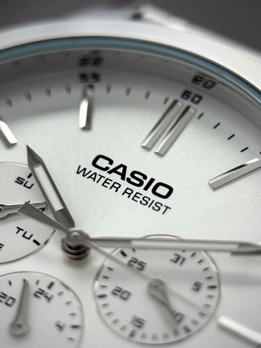 Чоловічий годинник Casio MTP-V300D-7A мужские часы