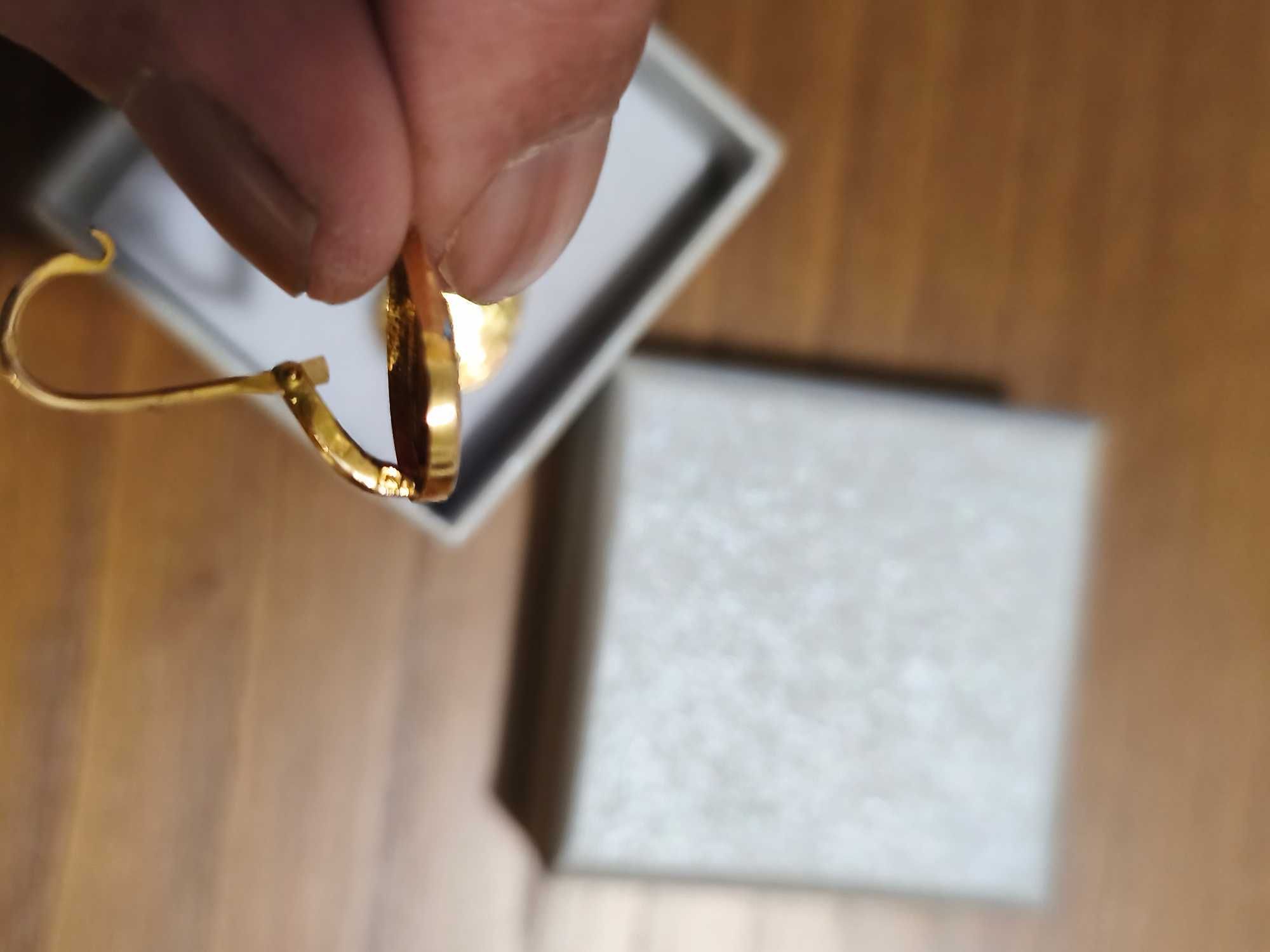 Brincos em ouro de Lei