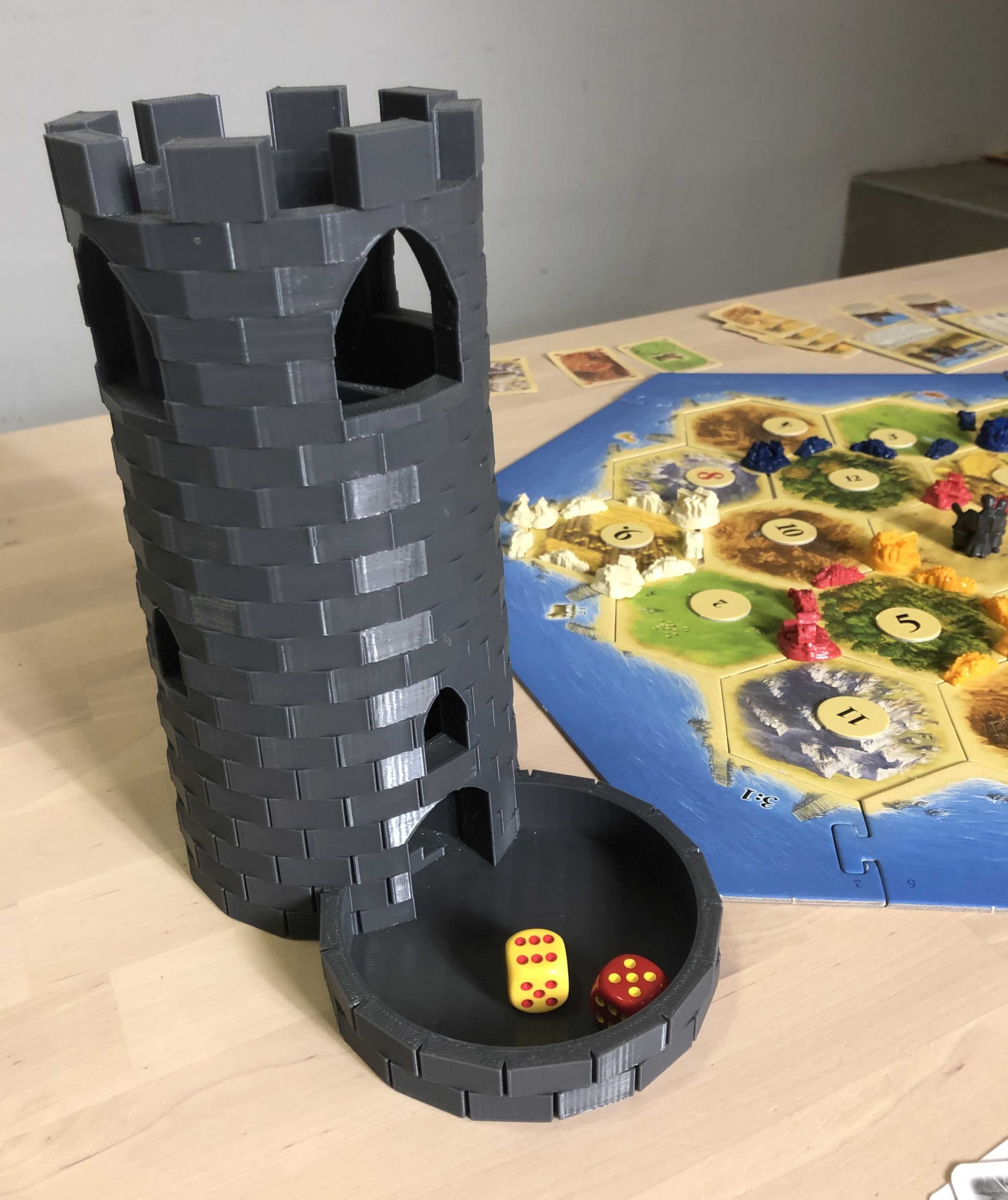 Wieża na Kości – Dice Tower do Gier Planszowych | Duża 22cm