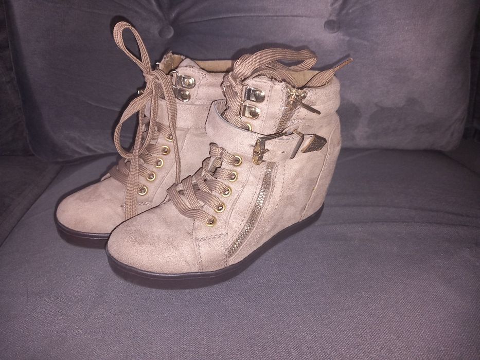 Botki na koturnie r. 35