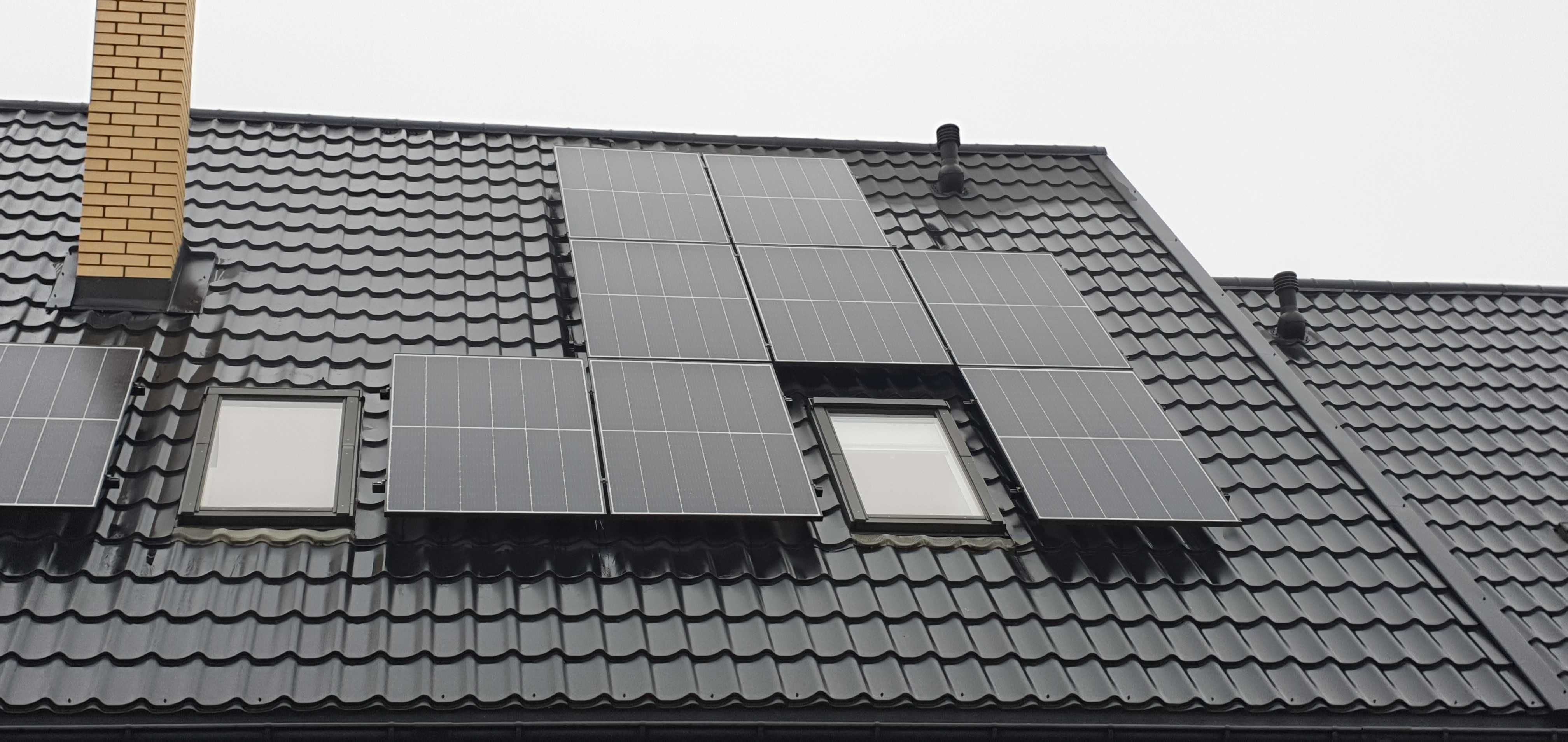 Falownik HUAWEI SUN2000KTL6-M1 i 4 panele fotowolt. JINKO SOLAR 395 W