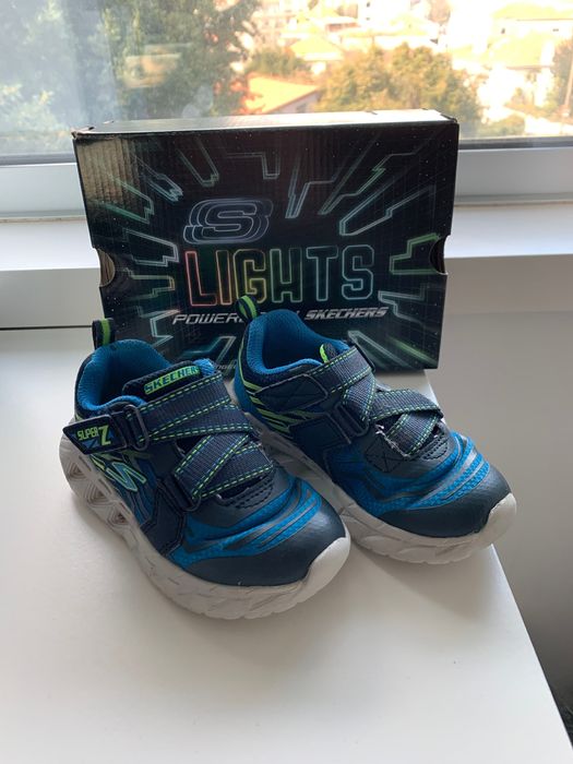 Sapatilhas Skechers com luzes