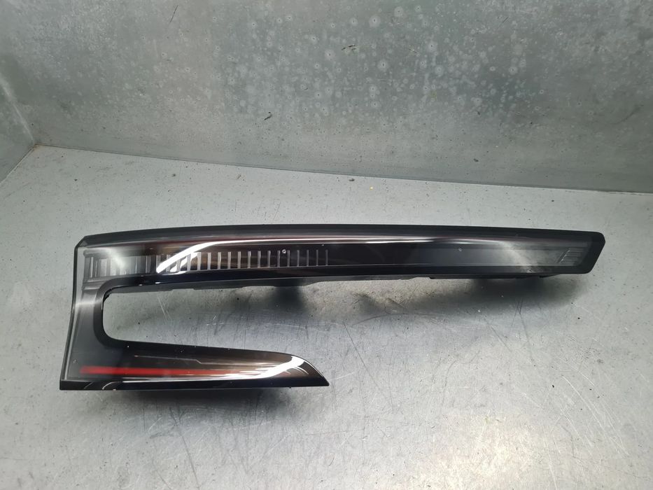 Farolim da mala esquerdo RENAULT Austral