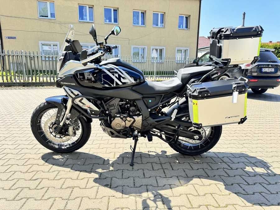 Qjmotor SRT 600 SX komplet kufrów