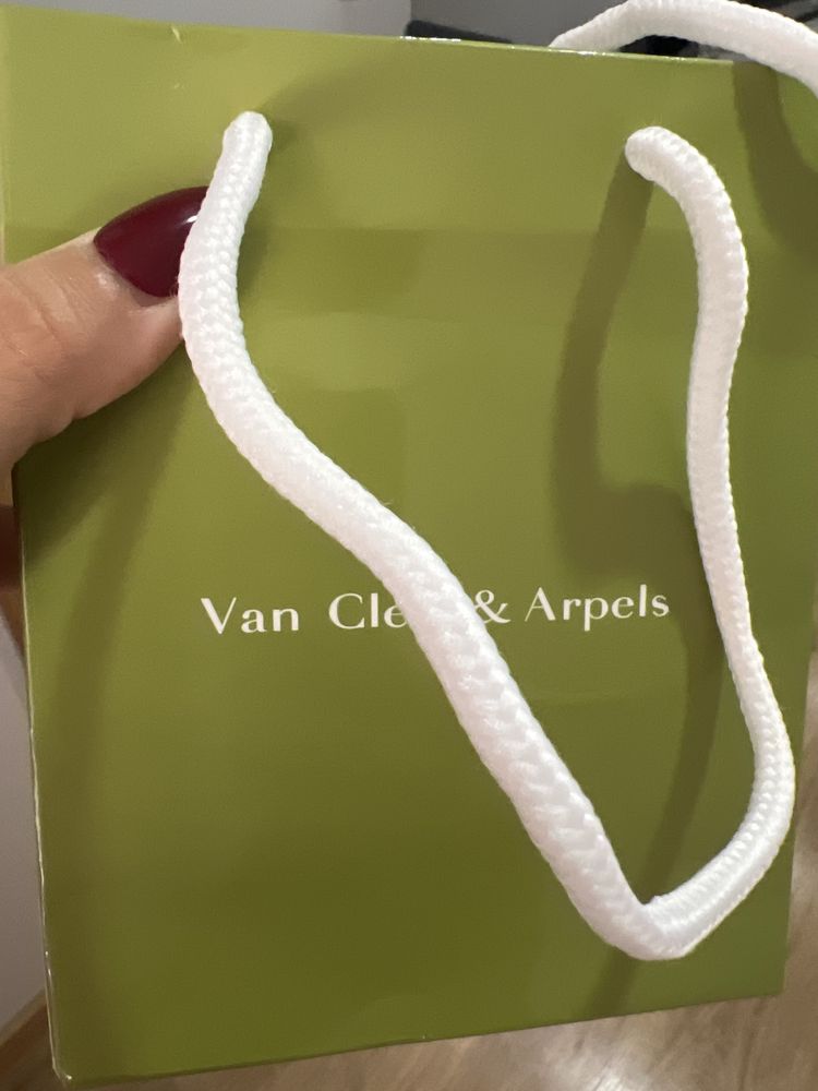 Vendo colar VanCleef