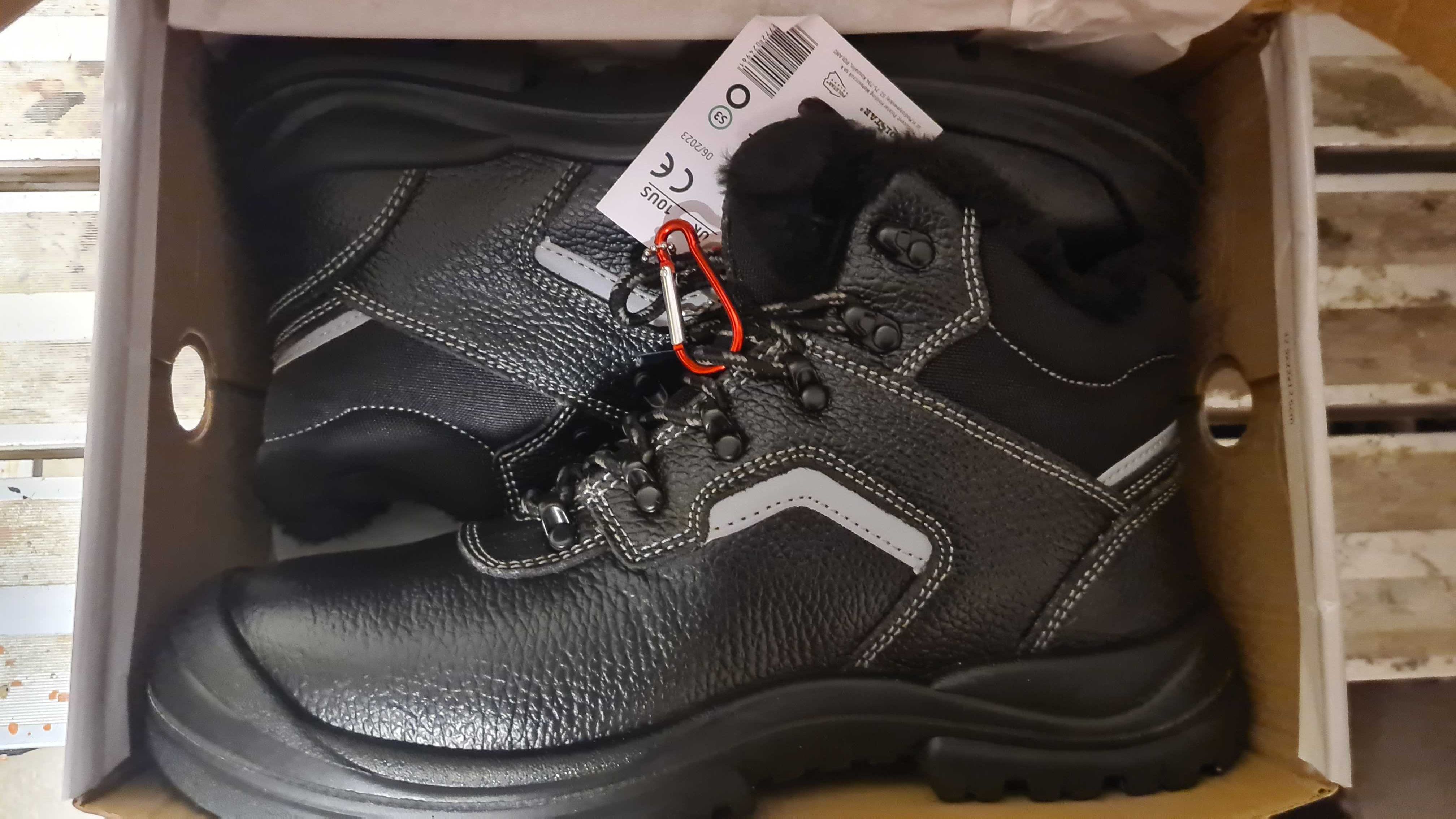 Buty zimowe ocieplane rozmiar 44