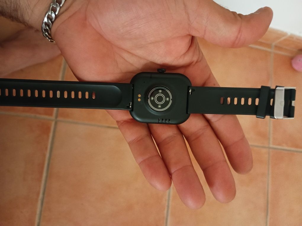 Smartwatch G21 .
