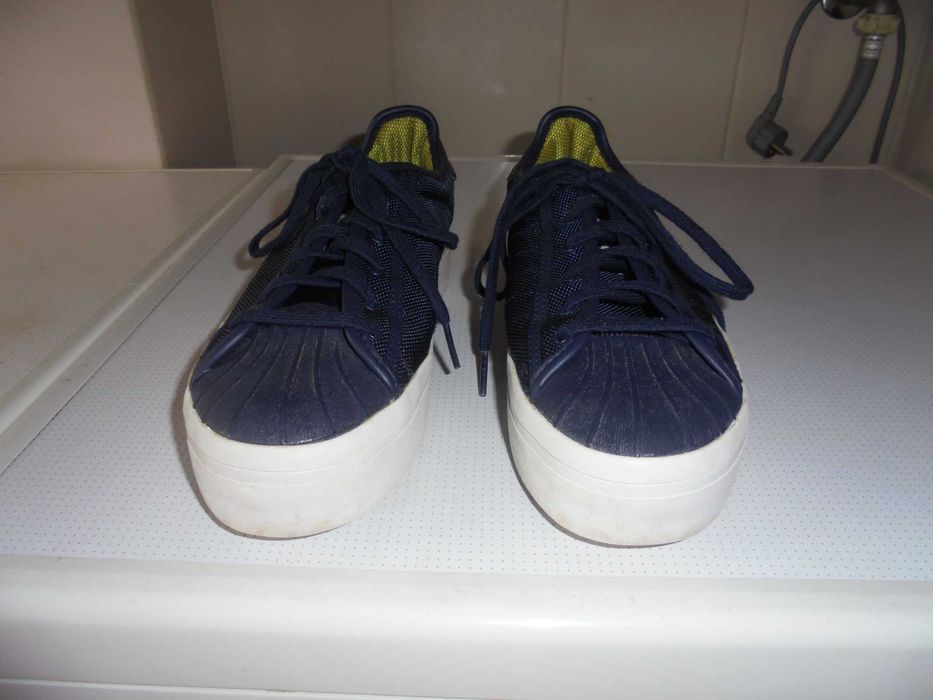 ténis de senhora da marca adidas