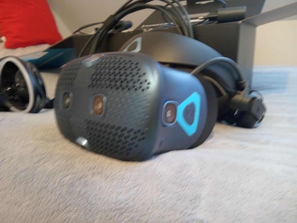 VR HTC Vive Cosmos stan idealny