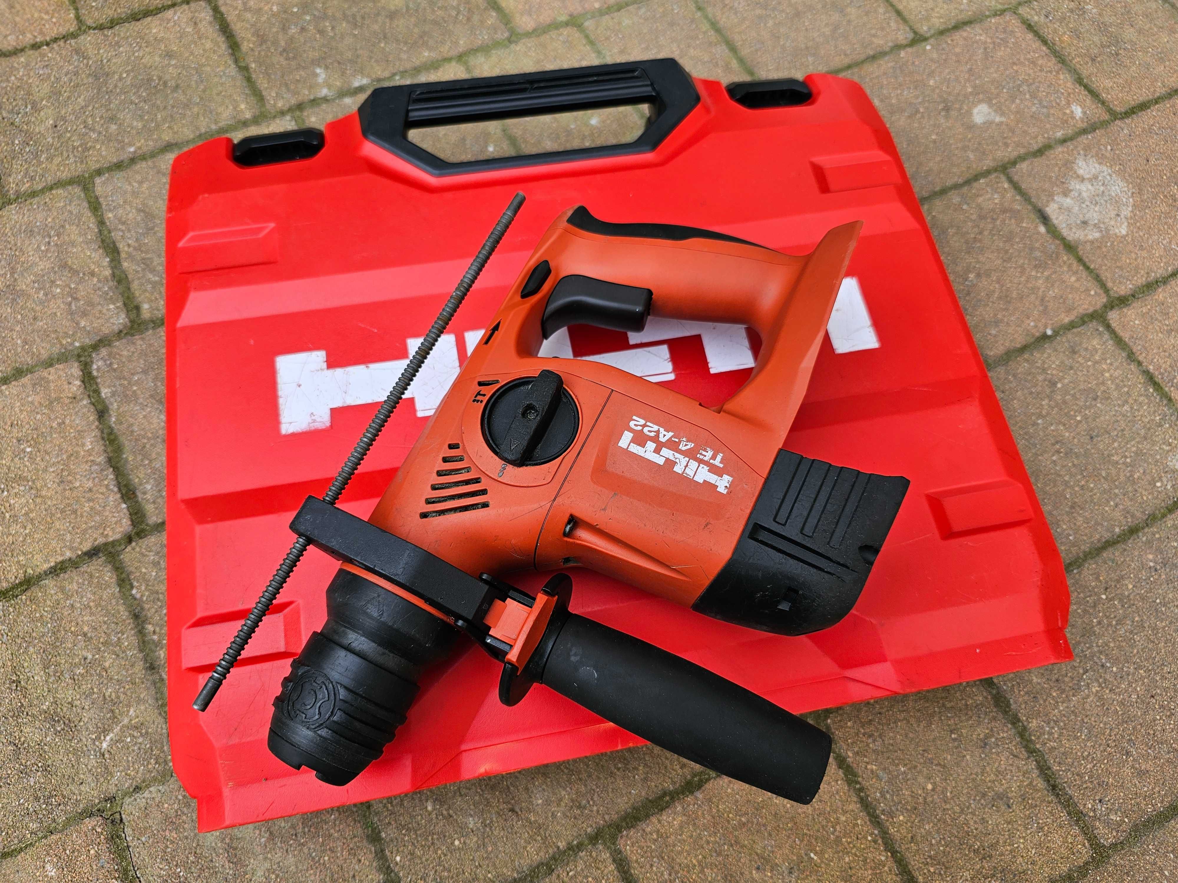 HILTI TE 4-A22 2x5,2Ah ładowarka walizka faktura