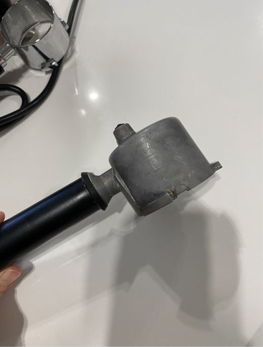 Ріжкова кавоварка еспресо Delonghi Dedica EC 785.BG