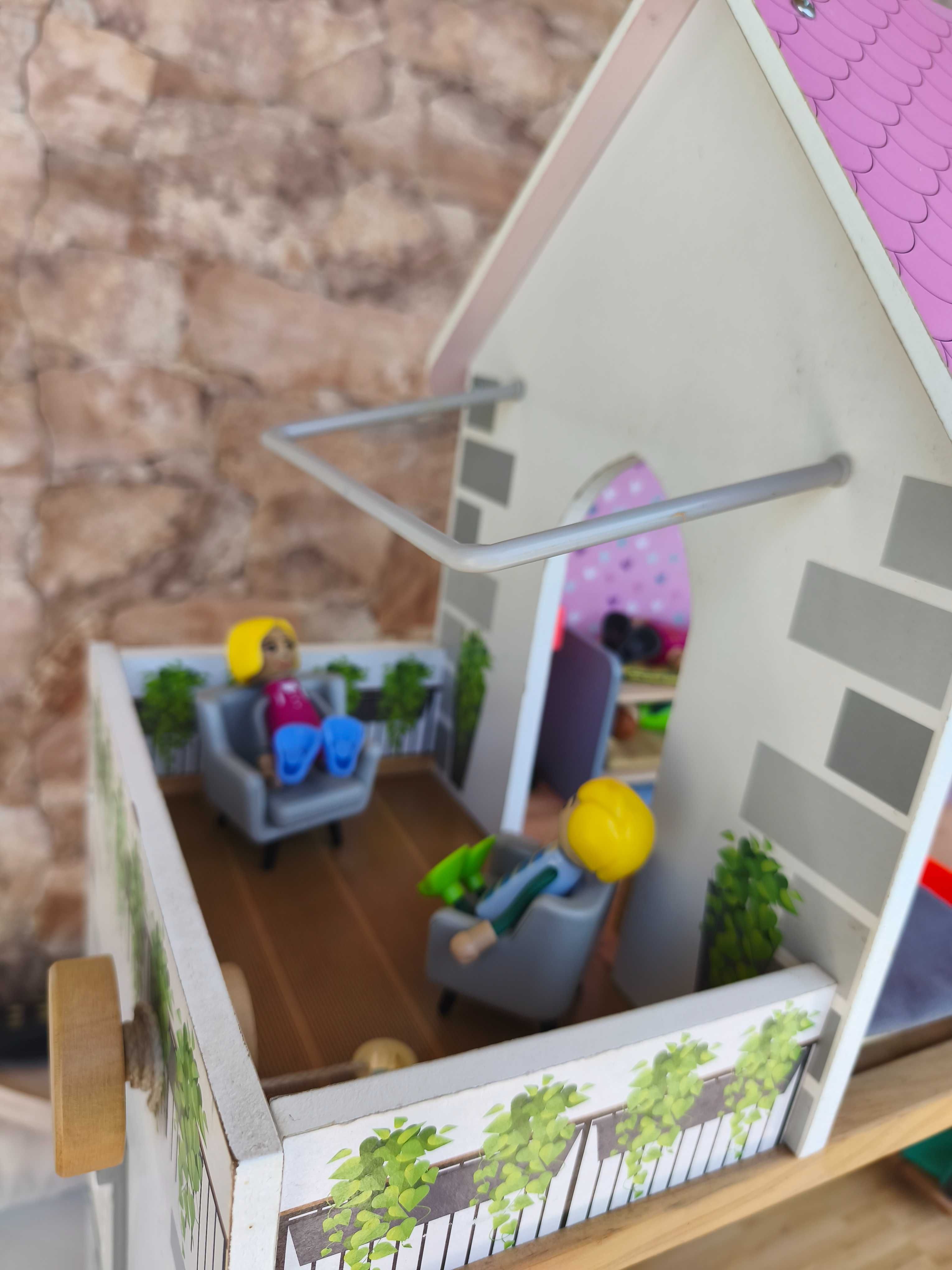 Casinha de Madeira completa e com extras