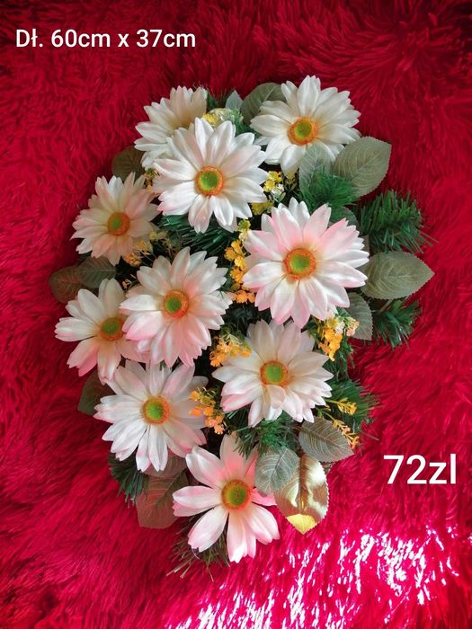 Stroiki na groby cmentarz różne rodzaje i wielkości stroik