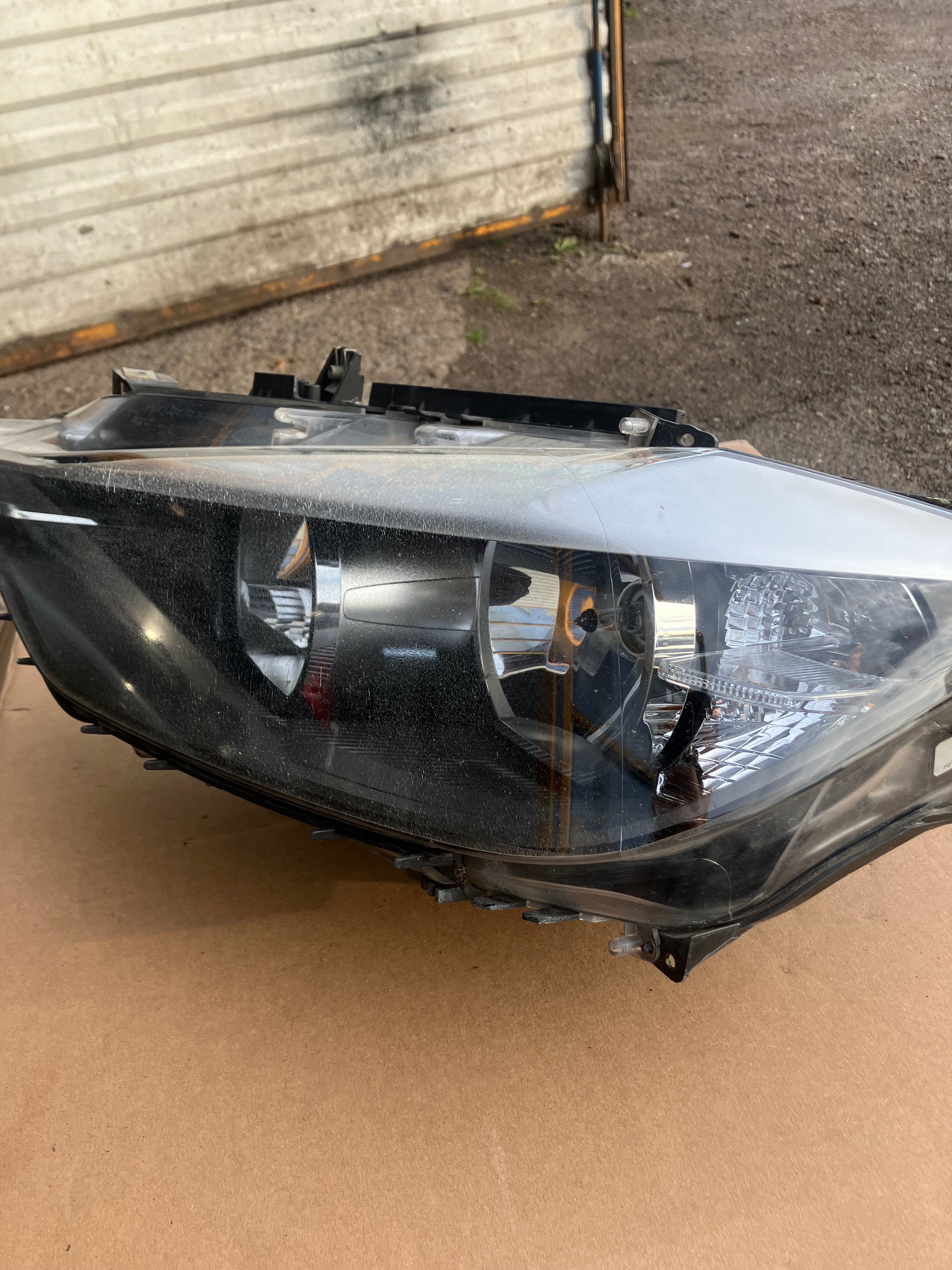 reflektory lampy bmw f30 prawa i lewa