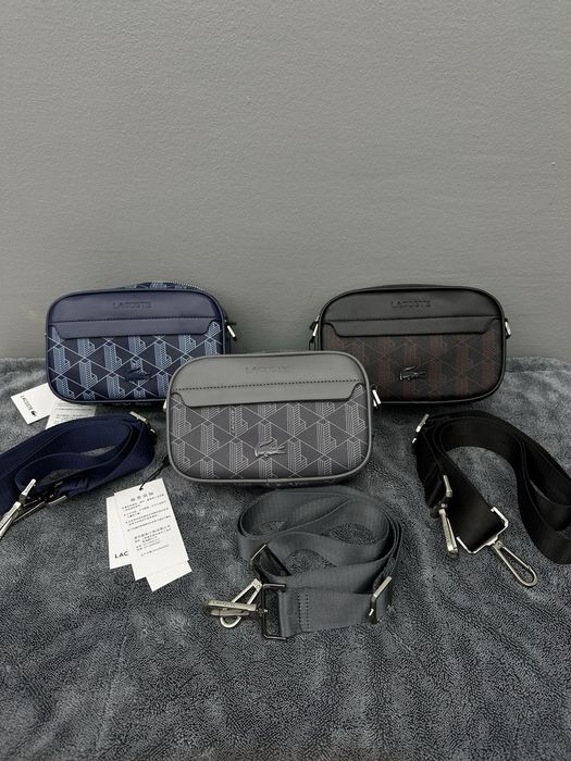 Bolsa lacoste pequena