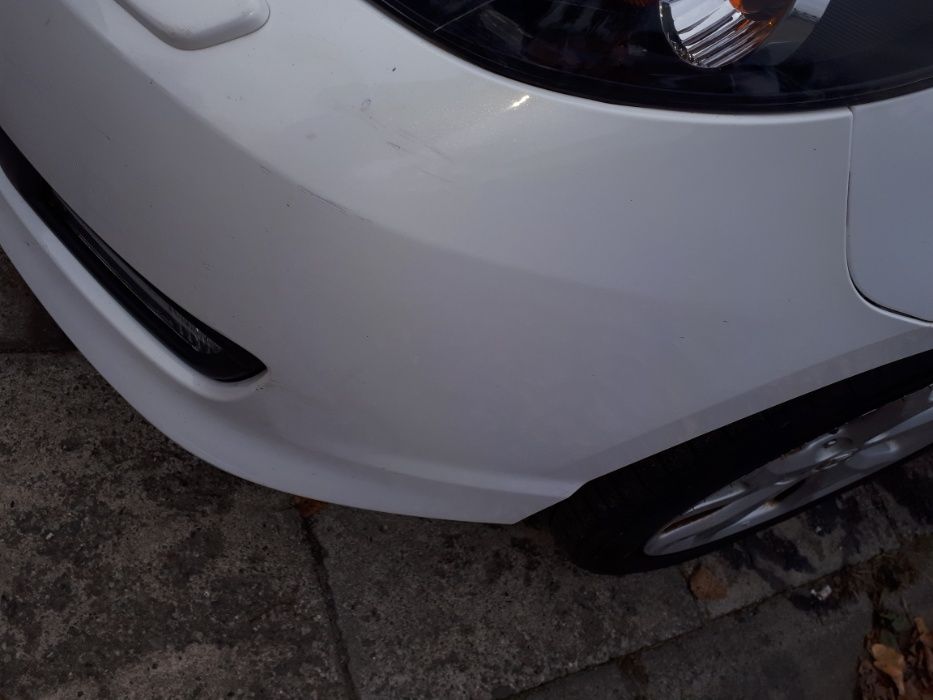 Zderzak przód xsenon Mazda 3 Sport FL 2009r. biała perła