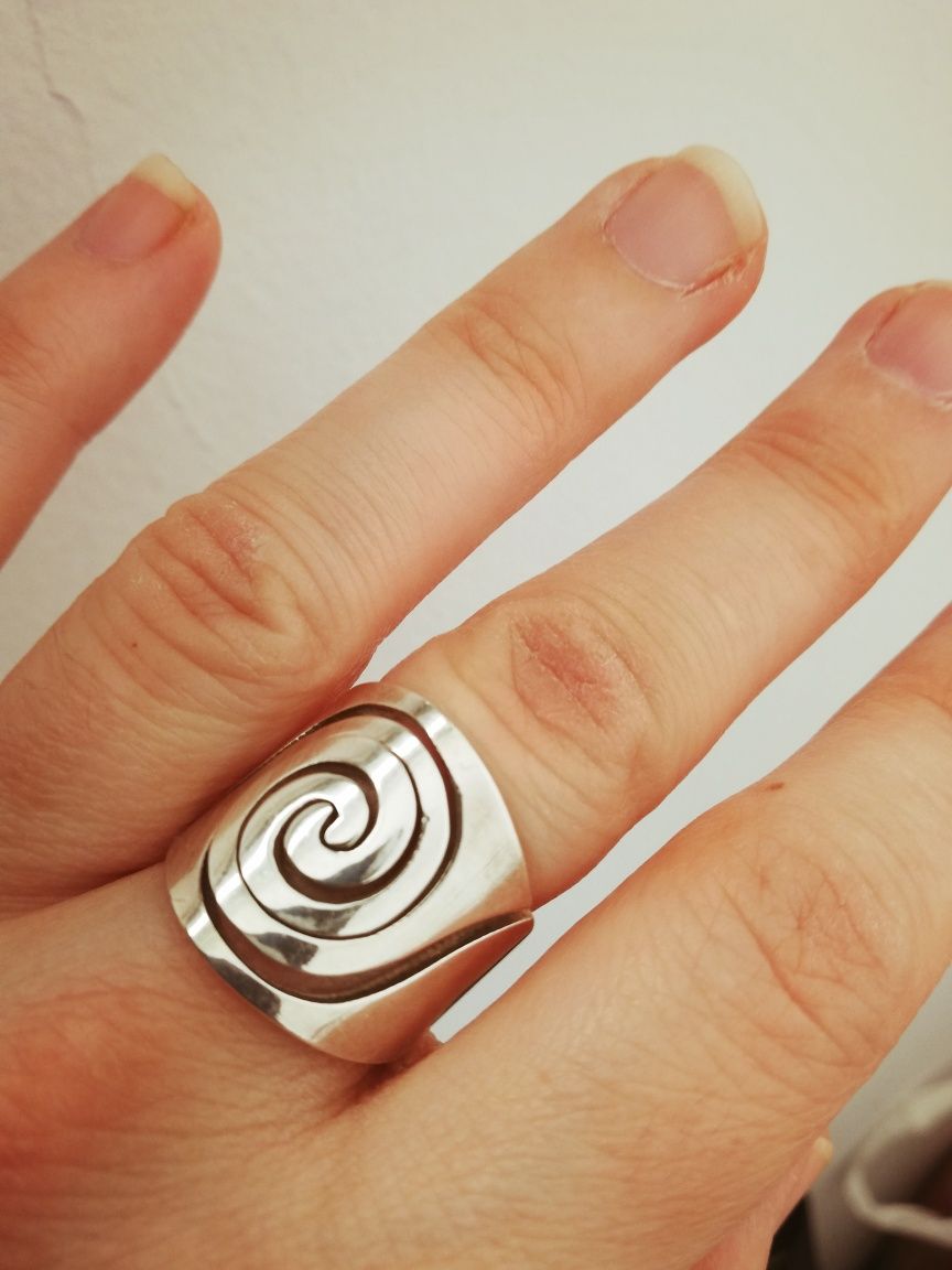 Srebrny pierścionek spirala 925 Mexico