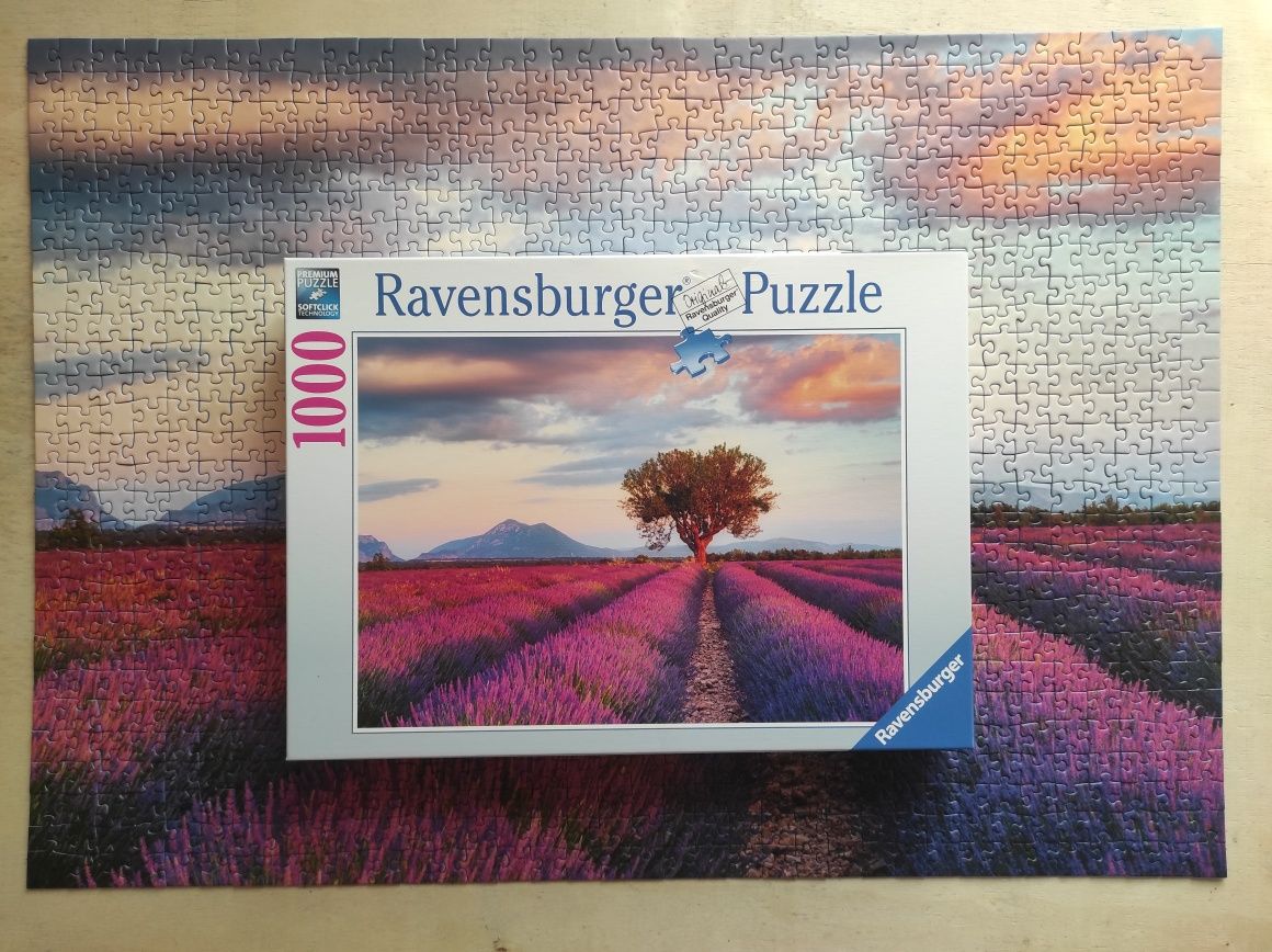 Kompletne stan idealny puzzle Lavender Fields, Ravensburger, 1000 elem