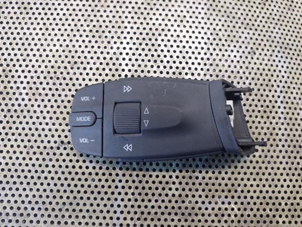 Conjunto / manetes de luzes e limpa vidros SEAT Ibiza IV (6J5, 6P1)