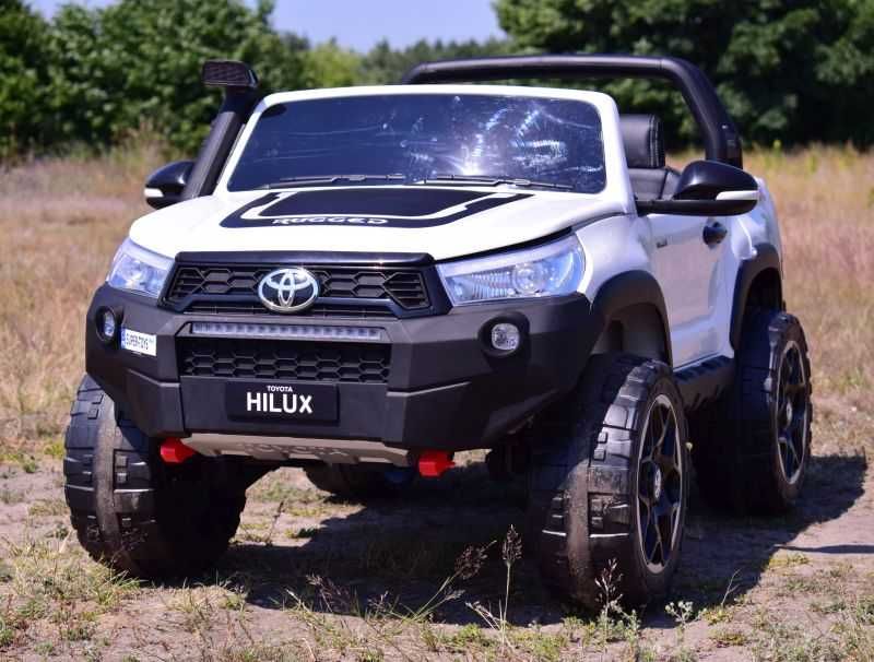 Auto samochód na akumulator TOYOTA HILLUX jeep 4x4 buggy pojazd RC