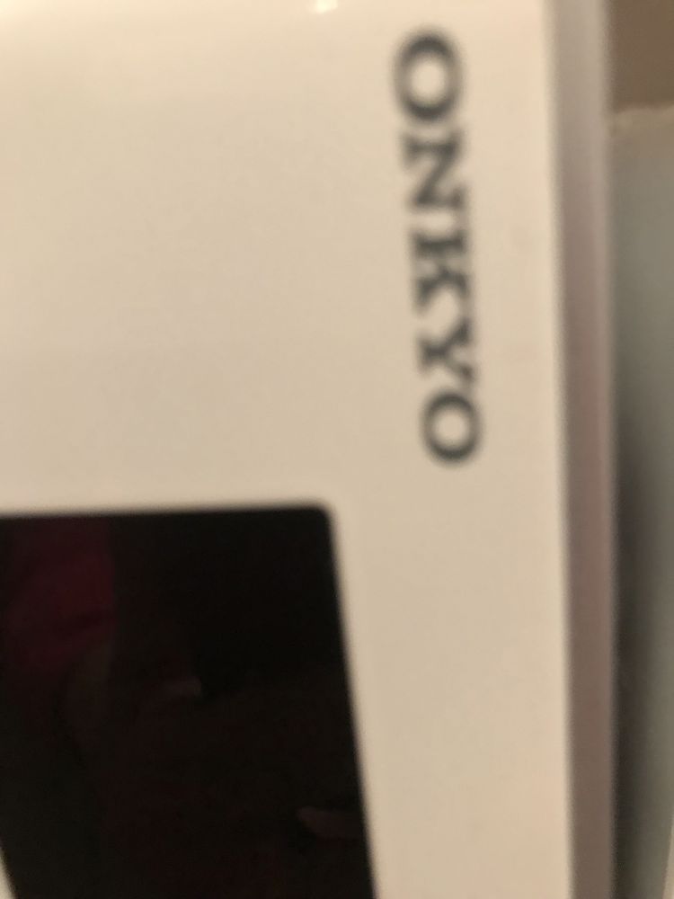 Odtwarzacz plyt CD z 2 glosnikami marki ONKYO model T-DO5