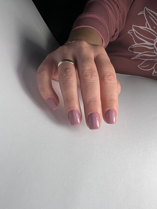 Манікюр, нарощення нігтів, гель лак, педикюр