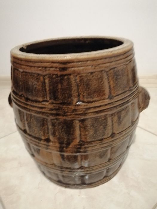 Stary gliniany garnek