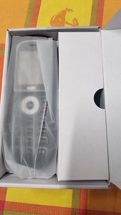Telefone MobiWire H20 Novo na Caixa